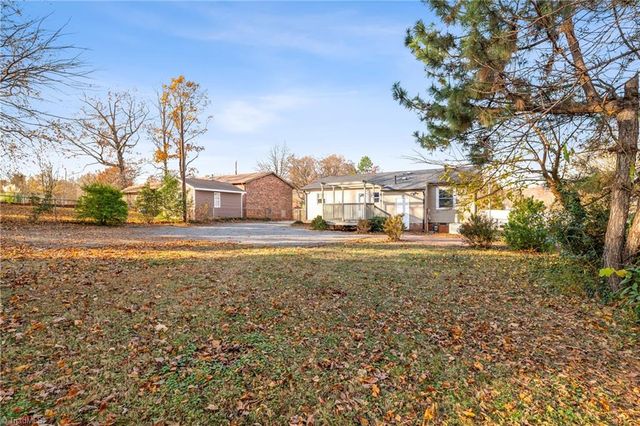 1706 E Cone Boulevard, Greensboro, NC 27405