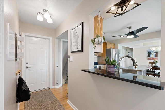 6920 W Armour AVENUE, Greenfield, WI 53220