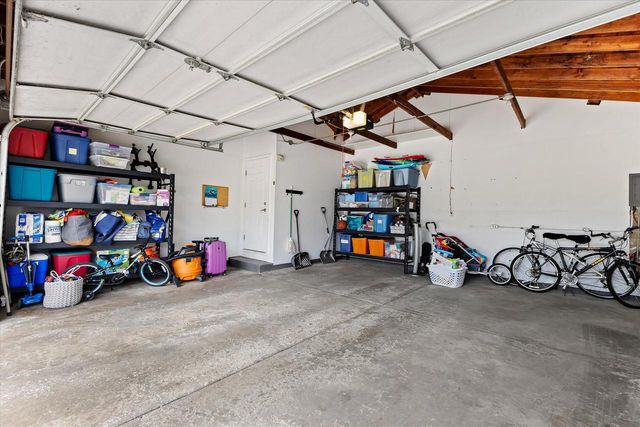 6920 W Armour AVENUE, Greenfield, WI 53220