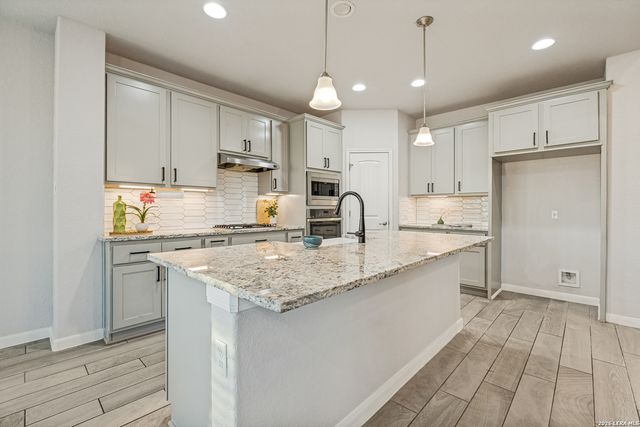 4002 Arena Blanca, San Antonio, TX 78261