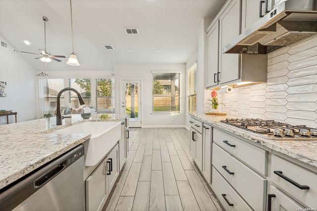 4002 Arena Blanca, San Antonio, TX 78261