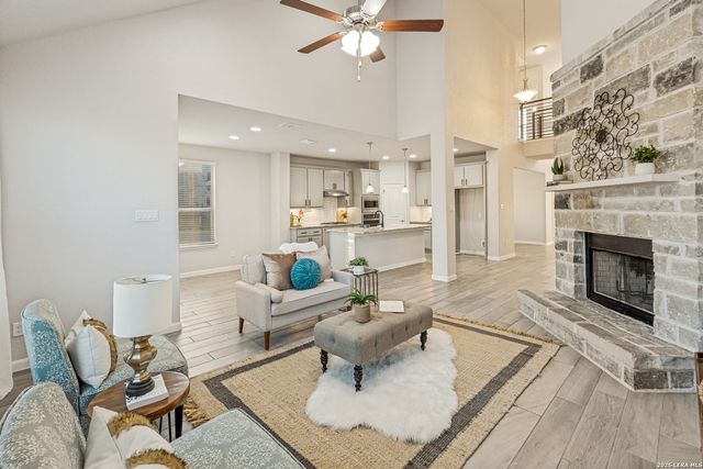 4002 Arena Blanca, San Antonio, TX 78261