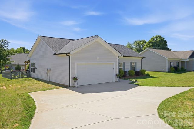 120 Elmwood Road, Statesville, NC 28625