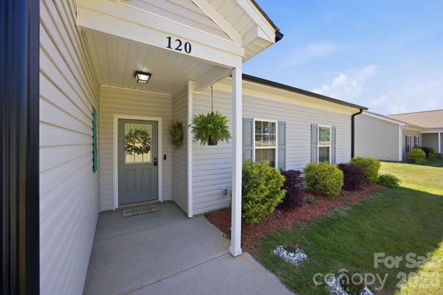 120 Elmwood Road, Statesville, NC 28625