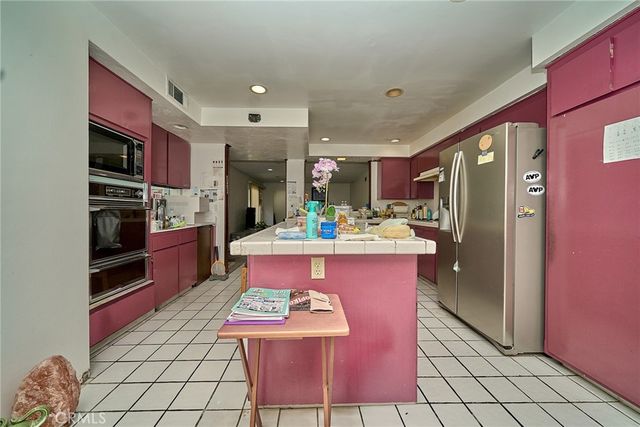 11831 Gothic, Granada Hills, CA 91344