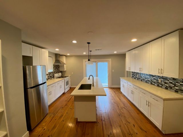 3209 Milburn Street, Houston, TX 77021