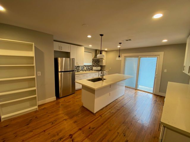 3209 Milburn Street, Houston, TX 77021