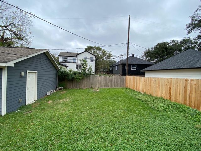 3209 Milburn Street, Houston, TX 77021