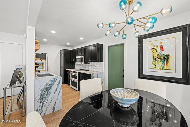 1284 Landsburn Circle, Westlake Village, CA 91361