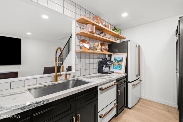 1284 Landsburn Circle, Westlake Village, CA 91361