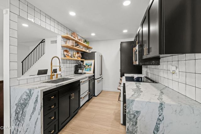 1284 Landsburn Circle, Westlake Village, CA 91361