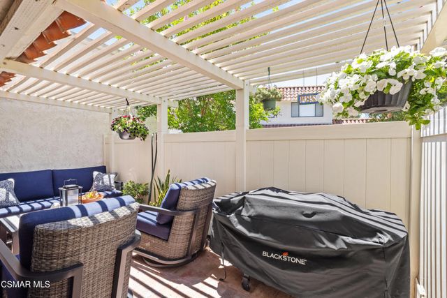 1284 Landsburn Circle, Westlake Village, CA 91361