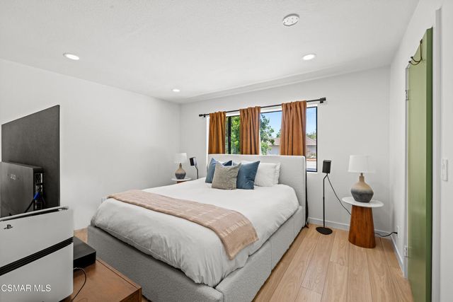 1284 Landsburn Circle, Westlake Village, CA 91361