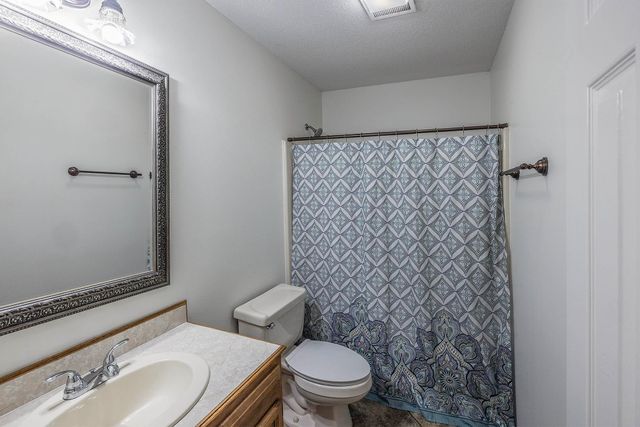 405 Cavaness Dr, Houma, LA 70364