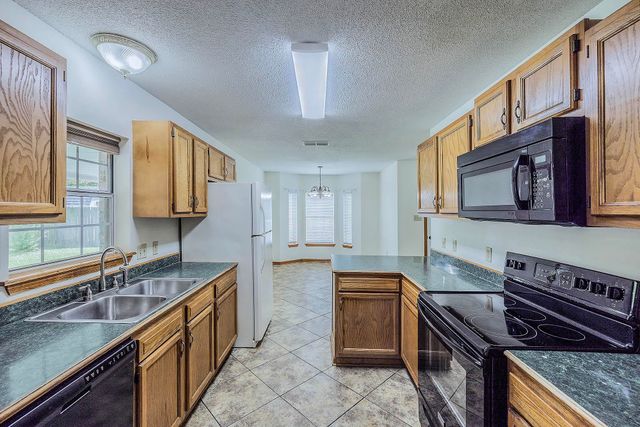 405 Cavaness Dr, Houma, LA 70364
