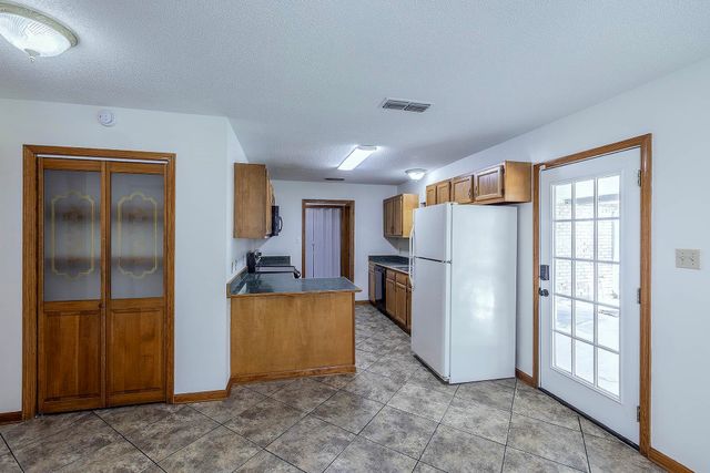 405 Cavaness Dr, Houma, LA 70364