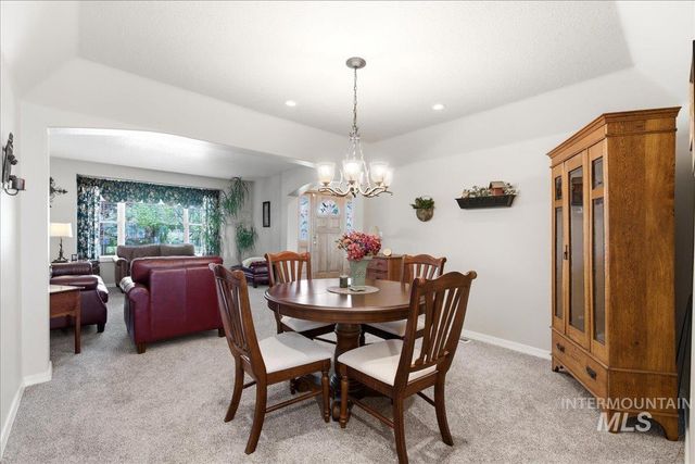 9547 W Golden View Dr, Star, ID 83669