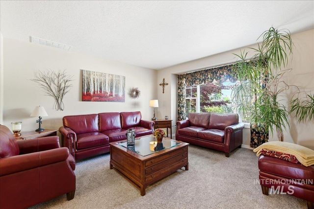 9547 W Golden View Dr, Star, ID 83669