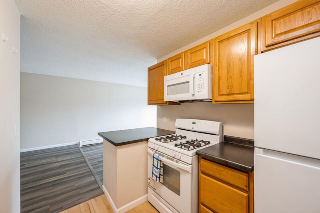 1601 N Innsbruck Drive 329, Fridley, MN 55432