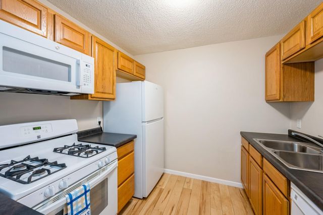 1601 N Innsbruck Drive 329, Fridley, MN 55432