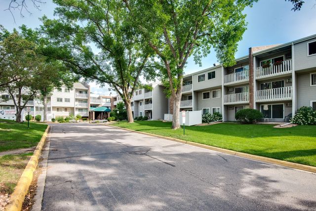 1601 N Innsbruck Drive 329, Fridley, MN 55432