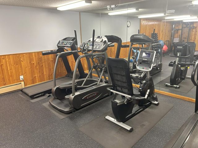 1601 N Innsbruck Drive 329, Fridley, MN 55432