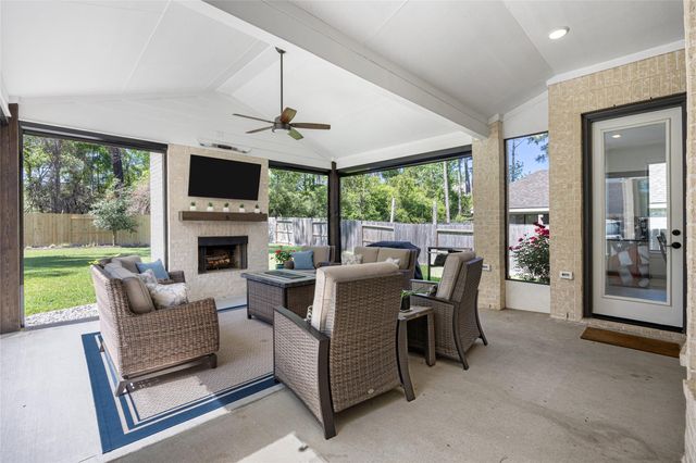 245 Scarlet Maple Way, Willis, TX 77318