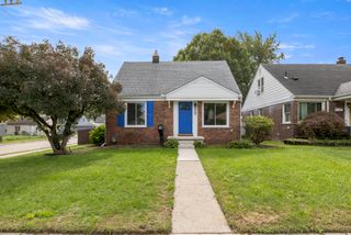 24601 Carlysle Street, Dearborn, MI 48124