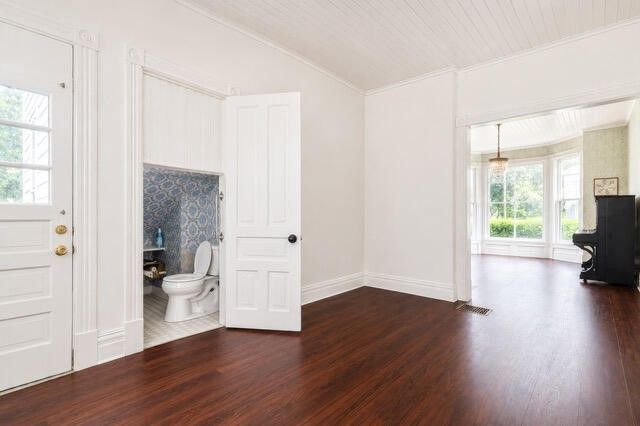 214 N Gremps Street, Paw Paw, MI 49079