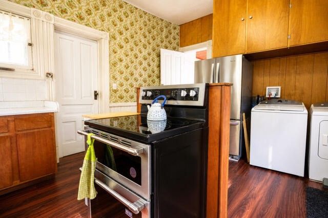 214 N Gremps Street, Paw Paw, MI 49079
