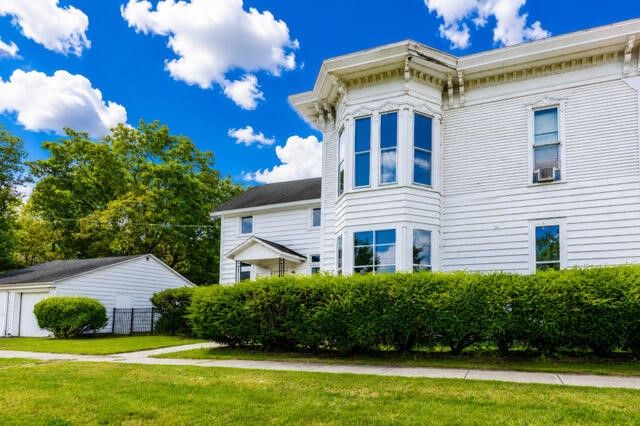 214 N Gremps Street, Paw Paw, MI 49079