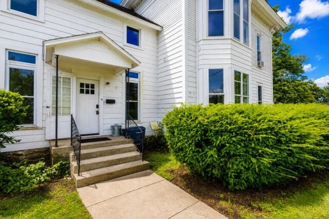 214 N Gremps Street, Paw Paw, MI 49079