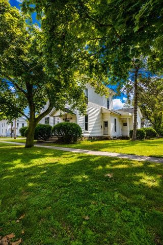 214 N Gremps Street, Paw Paw, MI 49079