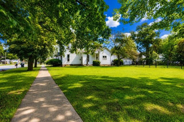 214 N Gremps Street, Paw Paw, MI 49079