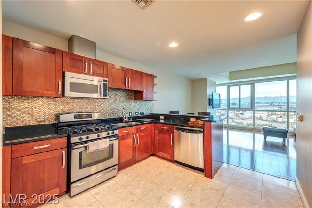 4525 Dean Martin Drive 604, Las Vegas, NV 89103 — photo 3