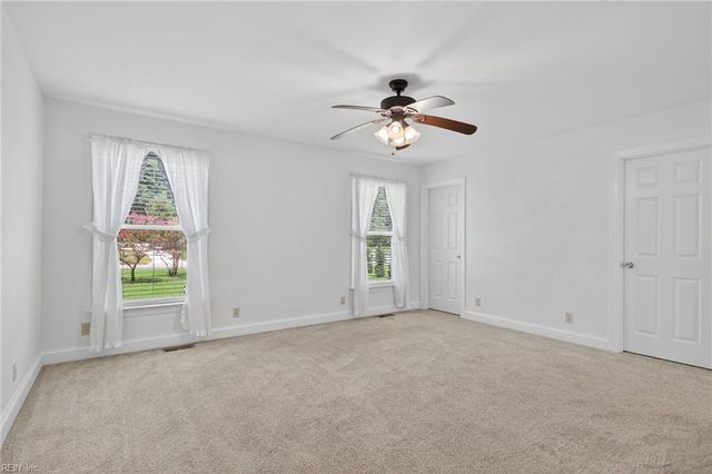 105 Homestead RD, Franklin, VA 23851