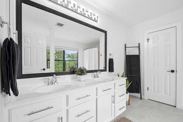 485 Bella Vista CIR, Kyle, TX 78640
