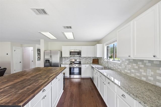 485 Bella Vista CIR, Kyle, TX 78640