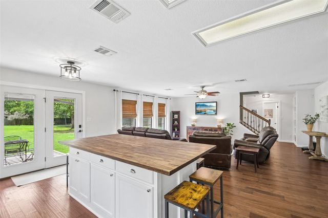 485 Bella Vista CIR, Kyle, TX 78640