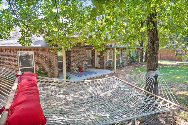 26327 E 112th Court S, Coweta, OK 74429