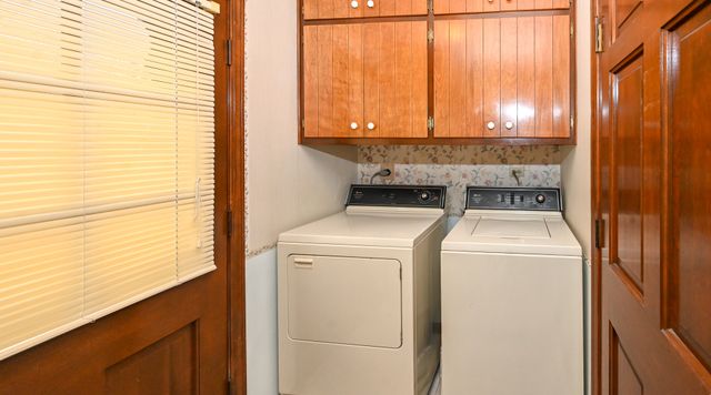 249 S Arlington Heights Road, Elk Grove Village, IL 60007