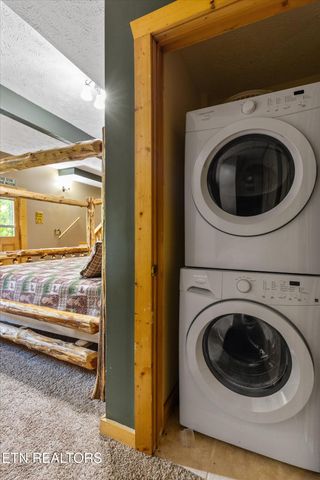 1613 Misty Hollow Way, Gatlinburg, TN 37738