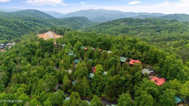 1613 Misty Hollow Way, Gatlinburg, TN 37738