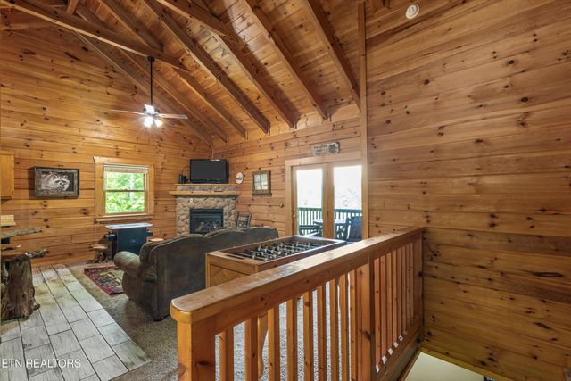 1613 Misty Hollow Way, Gatlinburg, TN 37738