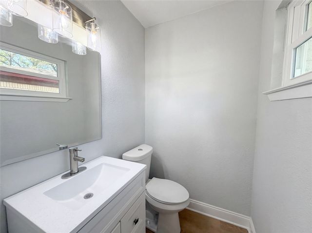 721 Briarwood Lane, Hurst, TX 76053