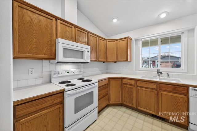 2922 W Willard St, Meridian, ID 83642