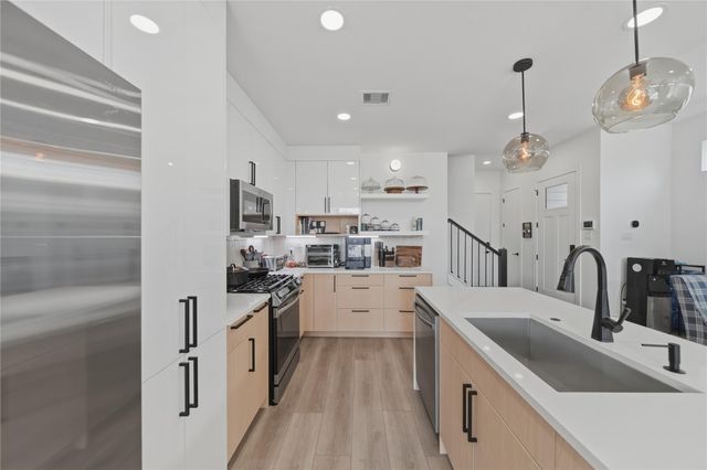 5220 Arapahoe Street, Houston, TX 77020