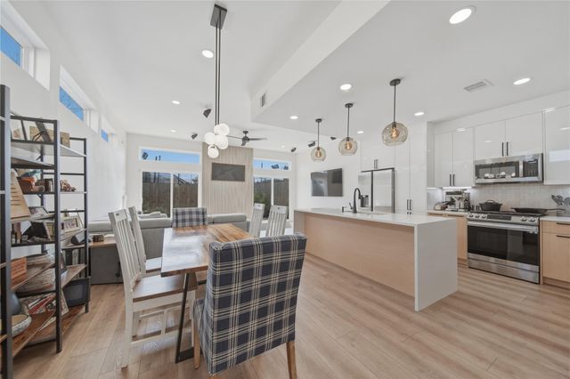 5220 Arapahoe Street, Houston, TX 77020