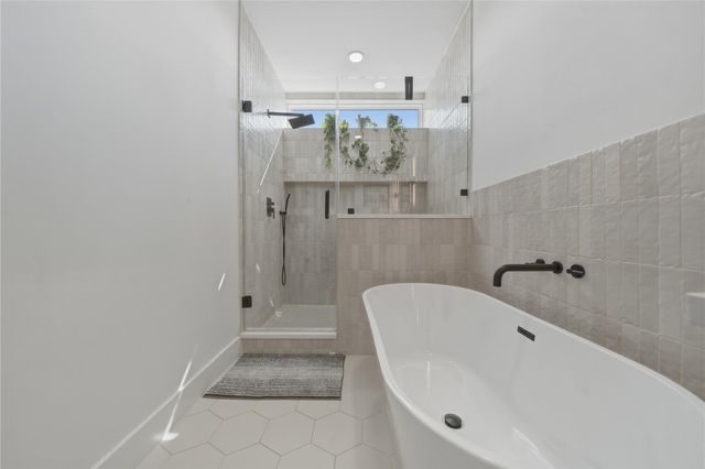 5220 Arapahoe Street, Houston, TX 77020