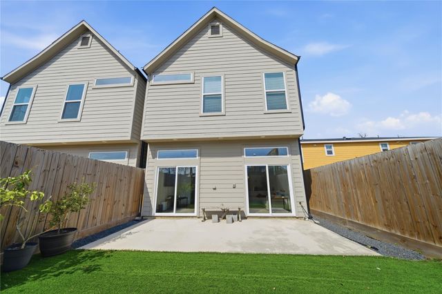 5220 Arapahoe Street, Houston, TX 77020